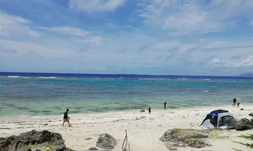③黒島で一番人気のビーチ「仲本海岸」